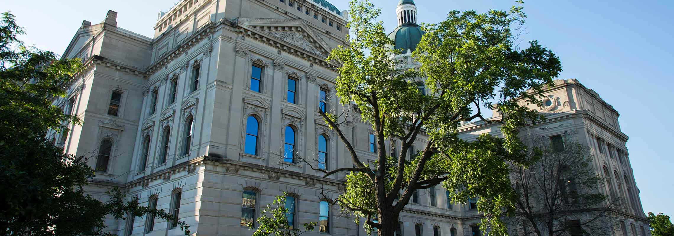 Altbau Verwaltungsgebäude von Aussen