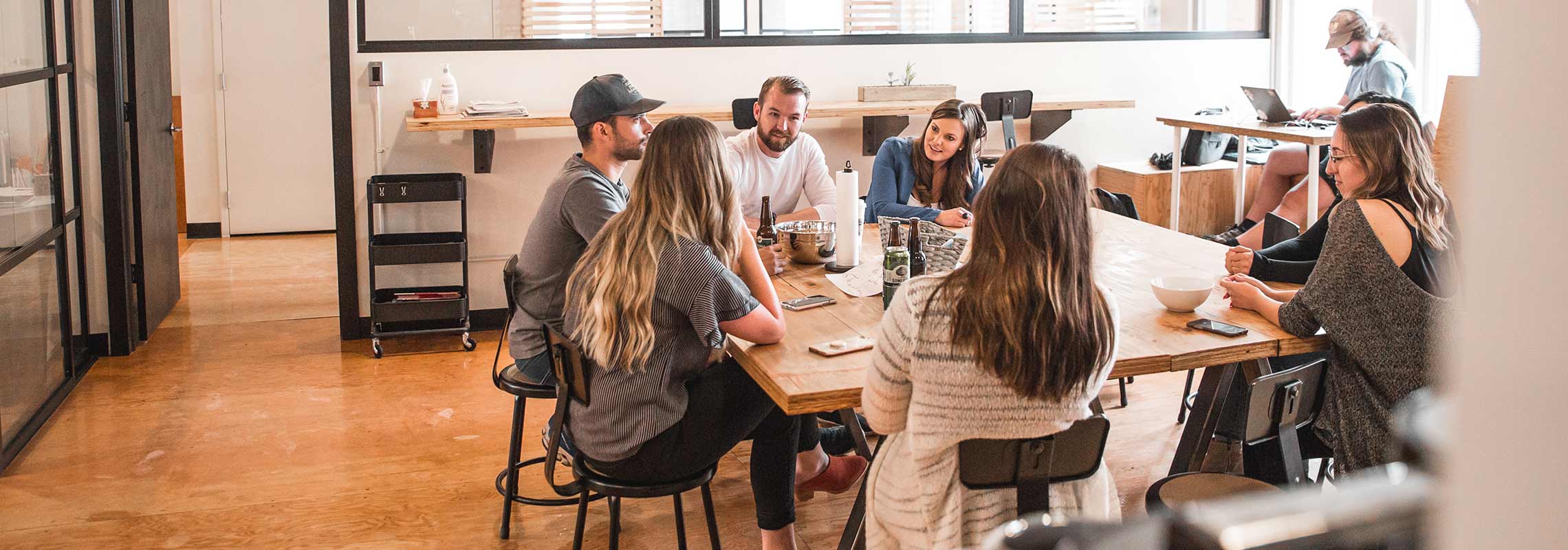 Das ees Team zusammen im Headquarter